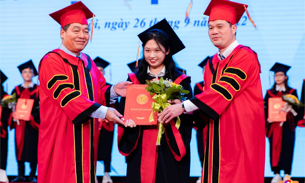 Lế Bế giảng và trao bằng tốt nghiệp Đại học năm 2022