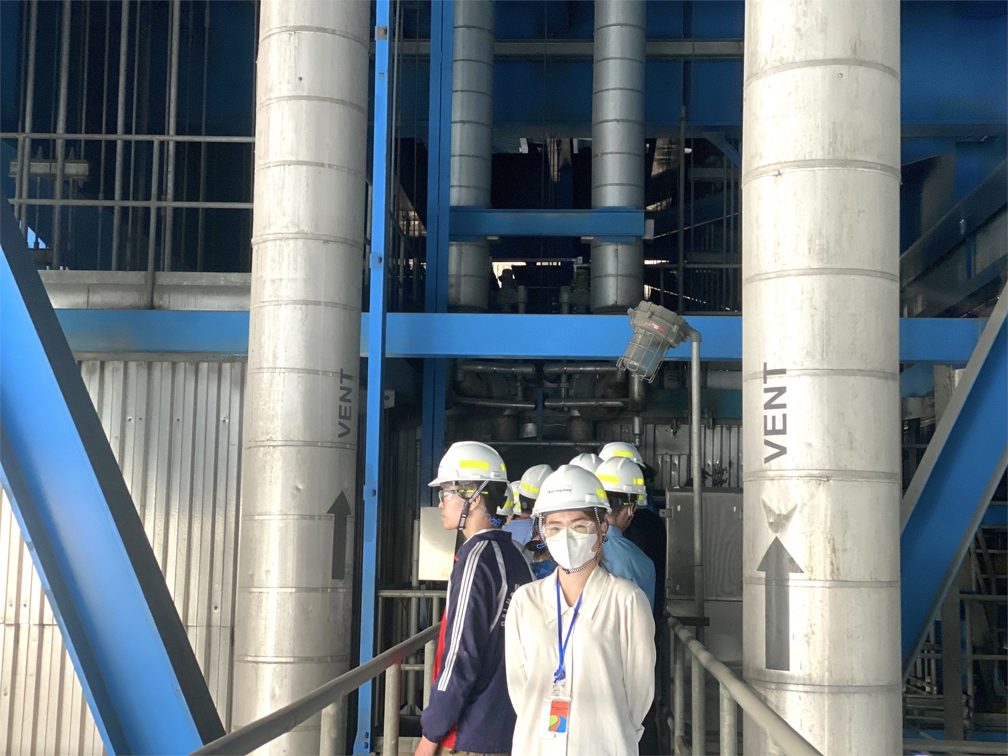 Sinh viên Khoa Điện tham gia khóa trải nghiệm tại Công ty Nhiệt điện Mông Dương 2