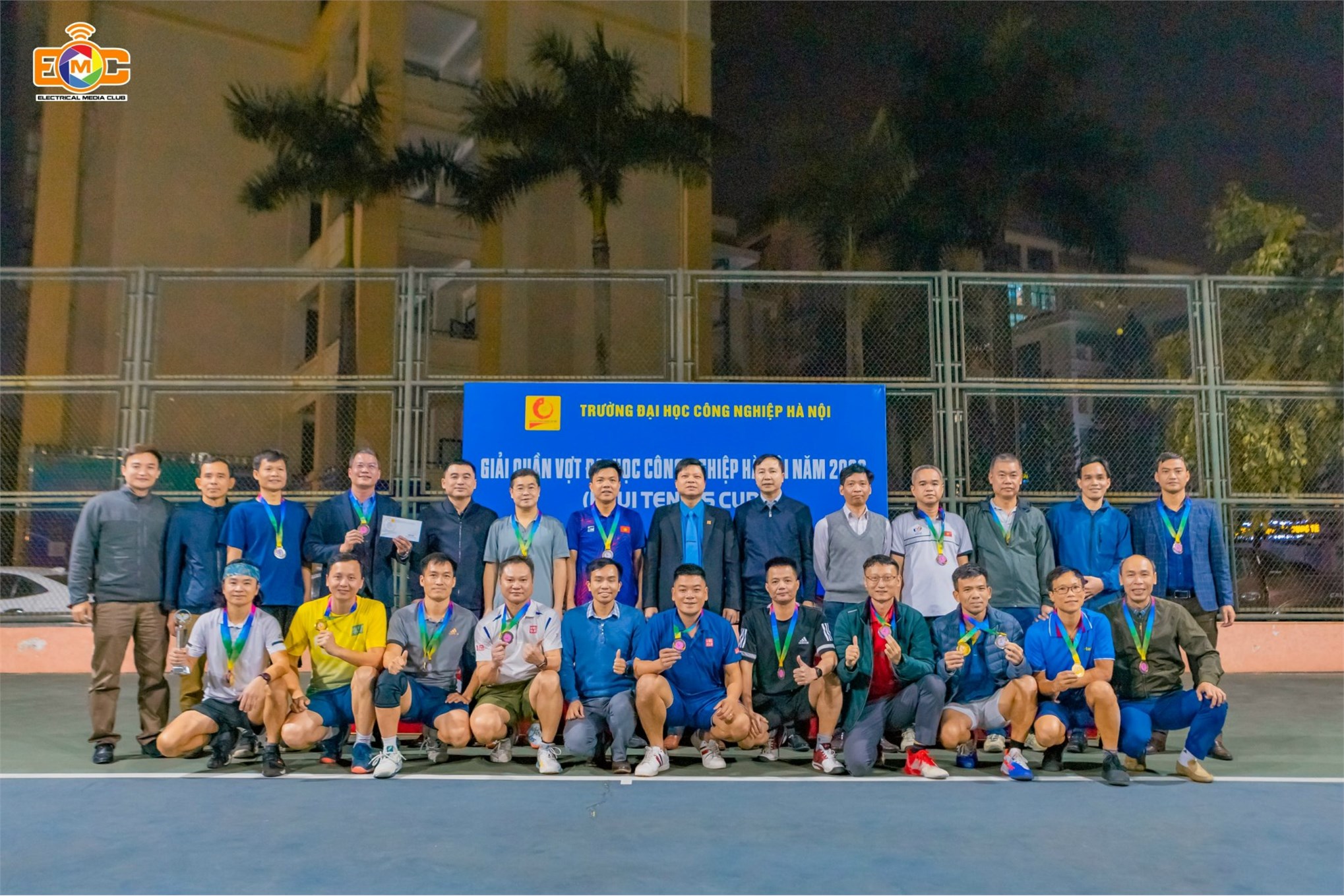 Các Vận động viên Khoa ĐIện tham dự Giải Quần vợt Đại học Công nghiệp Hà Nội năm 2023