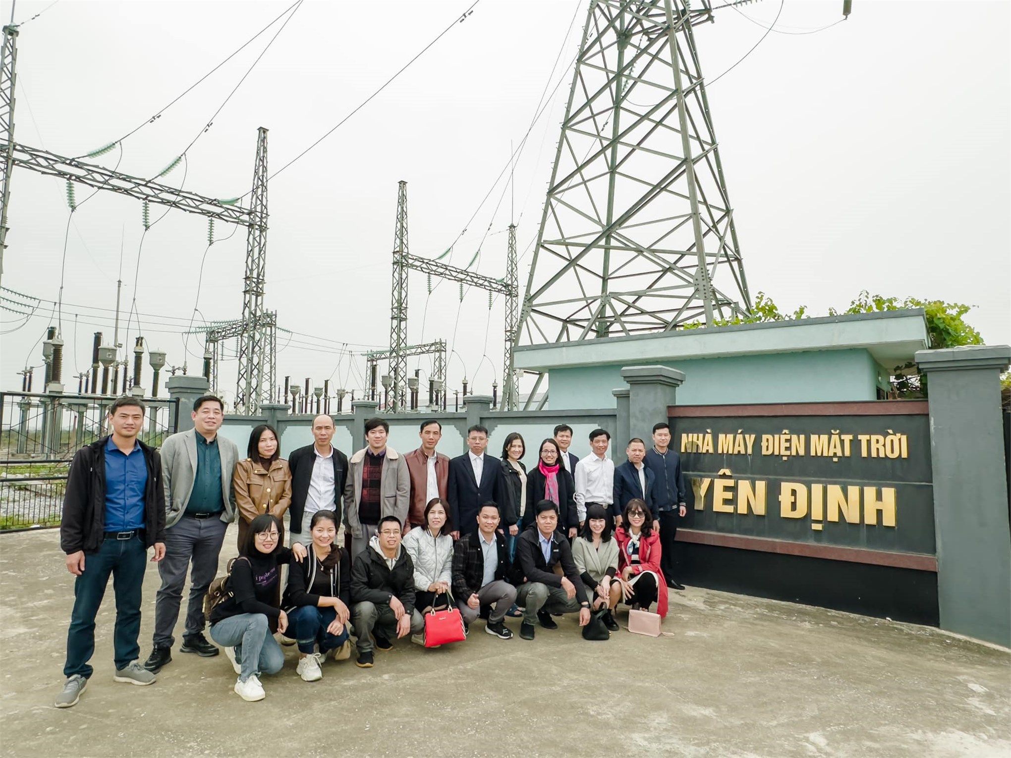 Bộ môn Điện Công nghiệp tham quan, khảo sát thực tế tại Nhà máy điện Mặt trời Yên Định